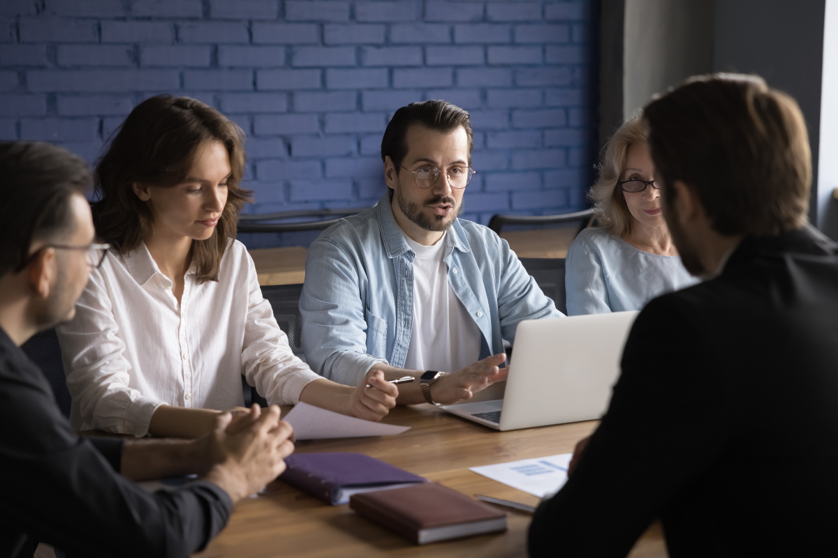Defendemos las condiciones laborales de todo el personal docente, sea en la concertada o en la pública. No somos indiferentes a nadie