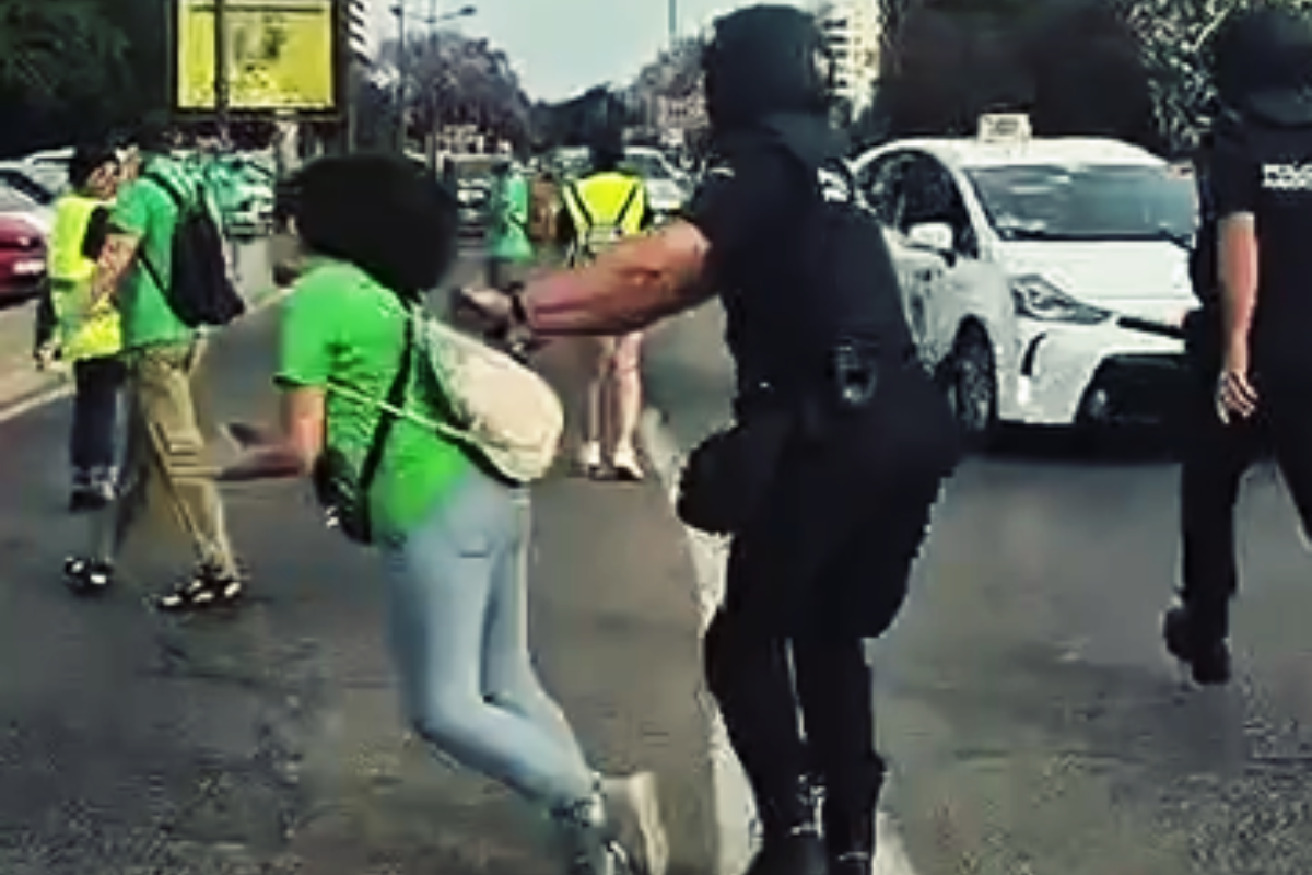 CCOO Enseñanza considera imprescindible un replanteamiento integral del papel de las fuerzas policiales en las movilizaciones educativas y sociales
